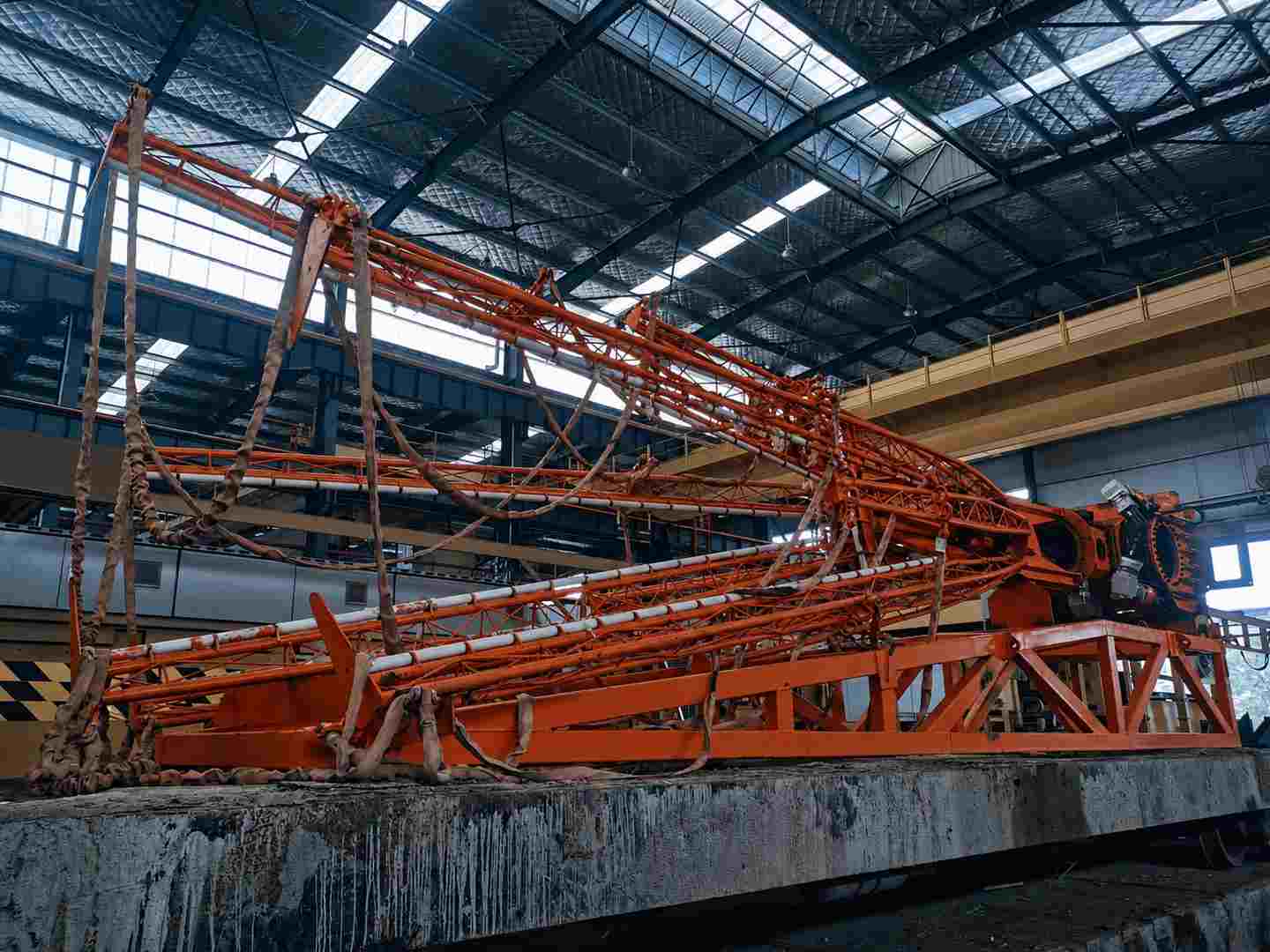 Highway & Railway Bridge Erection Machine